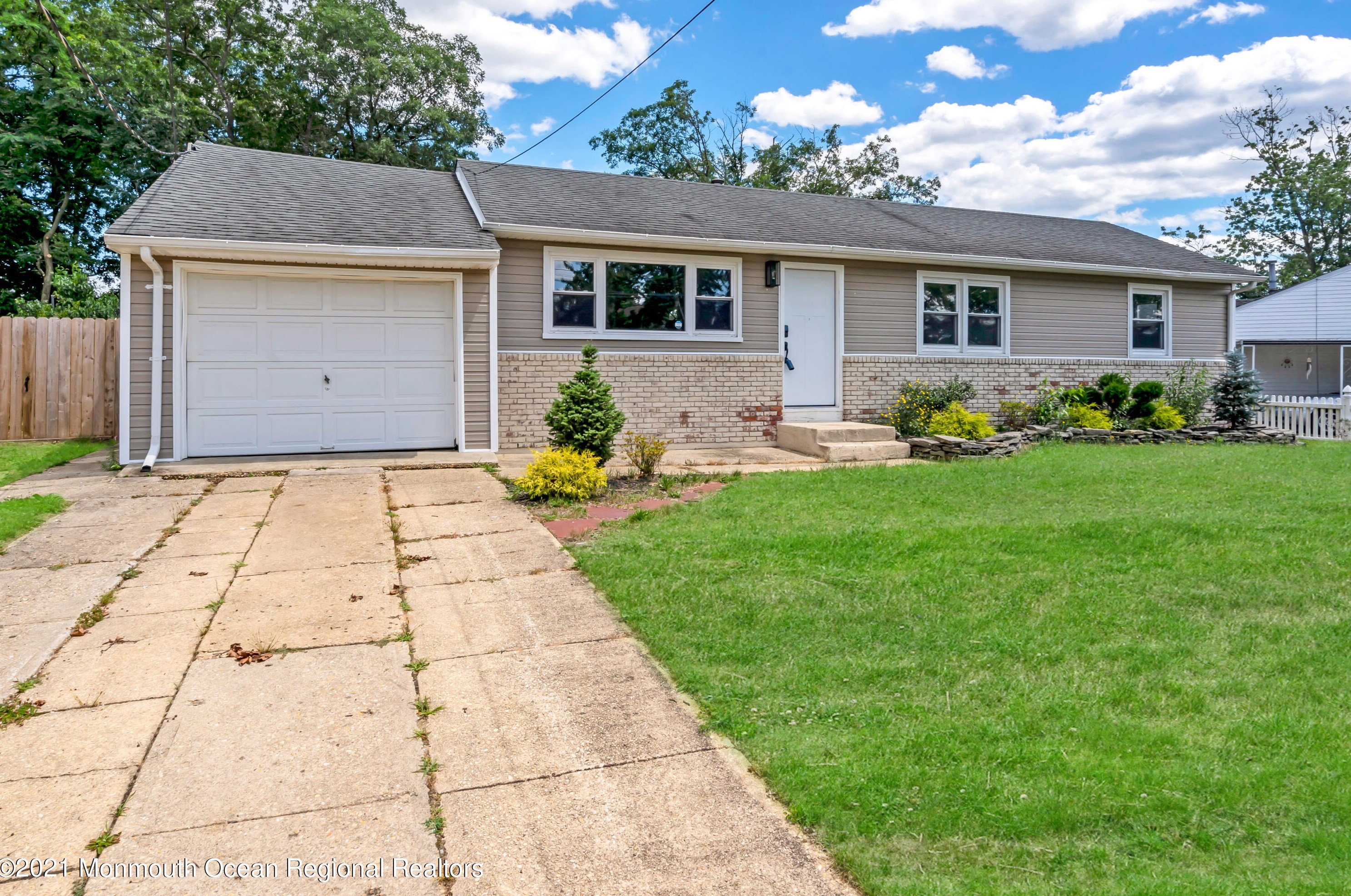 36 Harley Rd, Toms River NJ  08755-5024 exterior