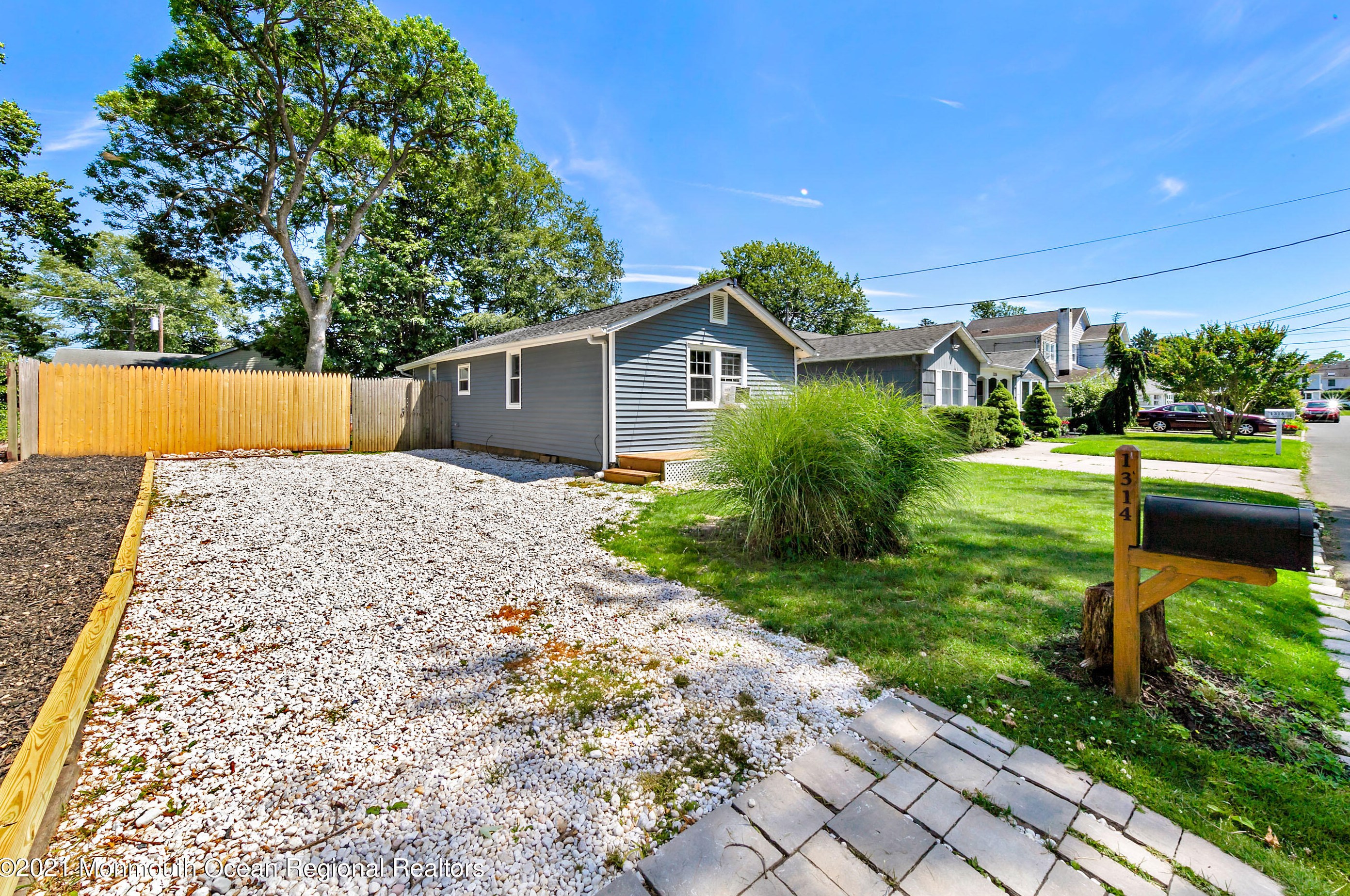 1314 Squirrel Rd, Belmar, NJ 07719