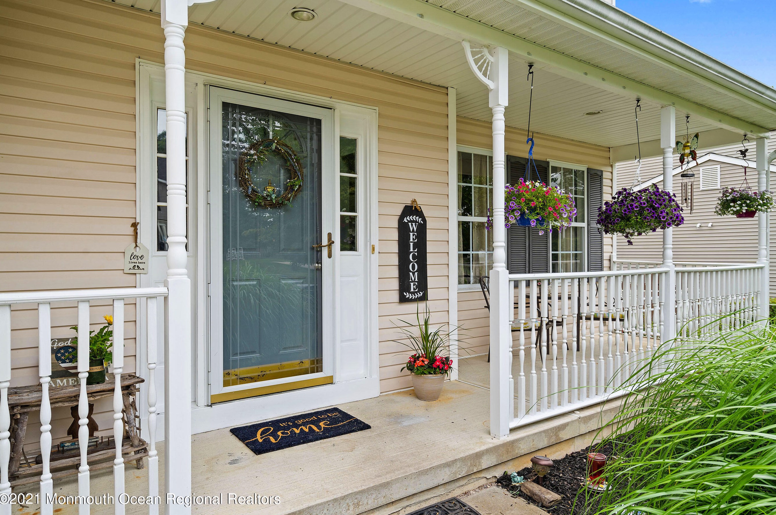 14 Pulaski Dr, Barnegat Township, NJ 08005-1284