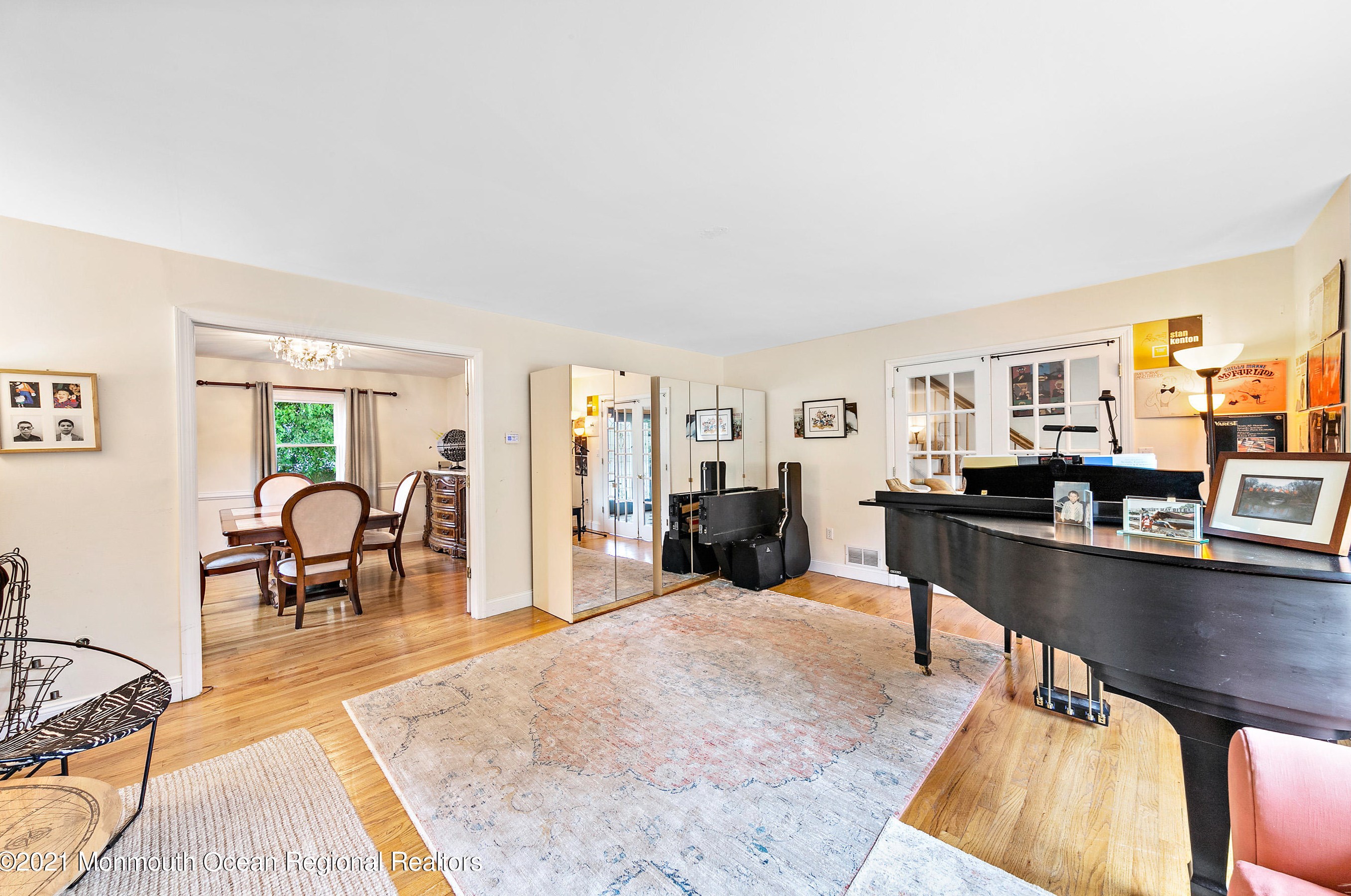 42 Hiawatha Ave, Oceanport NJ  07757-1606 exterior