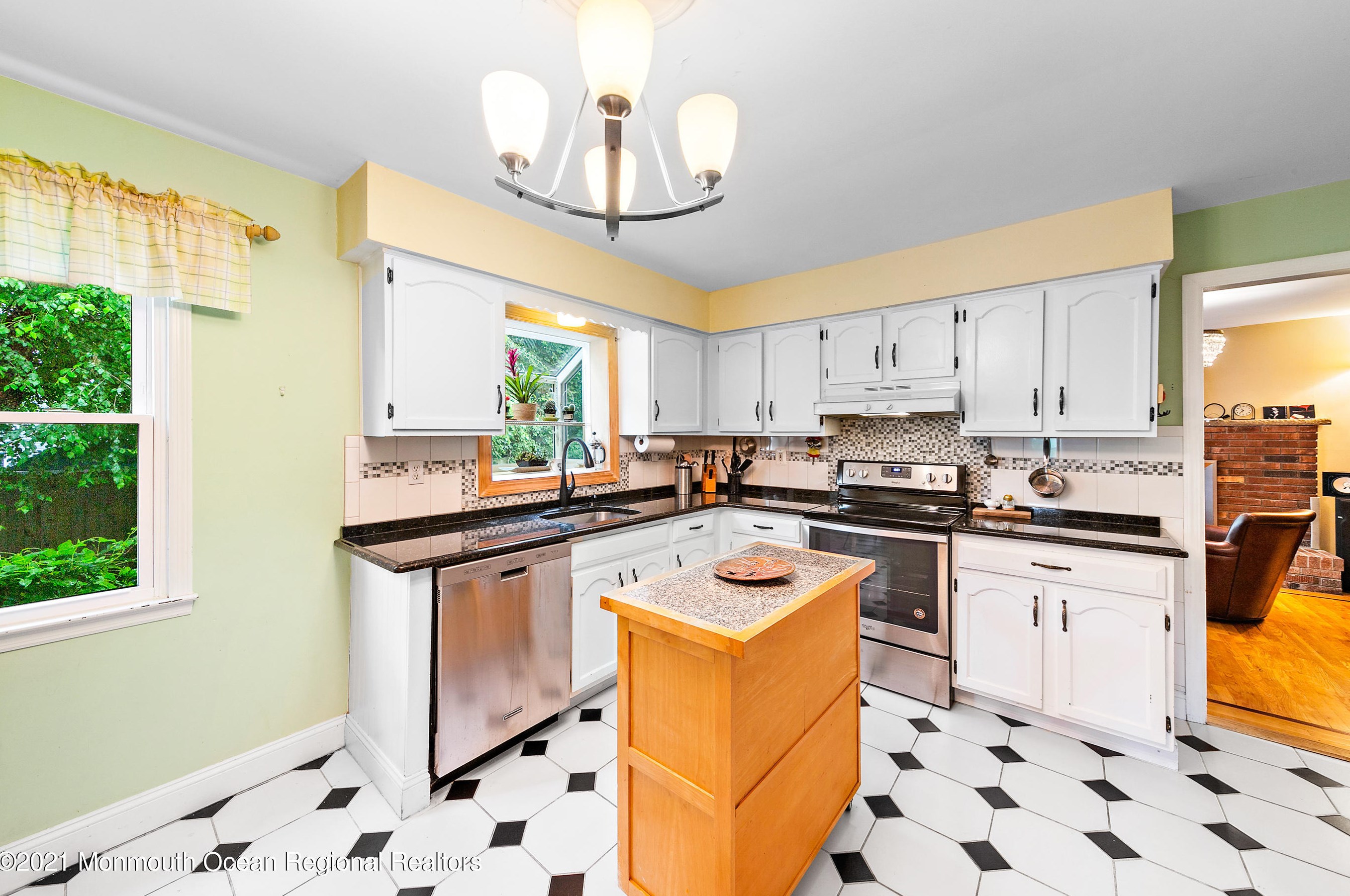 42 Hiawatha Ave, Oceanport NJ  07757-1606 exterior