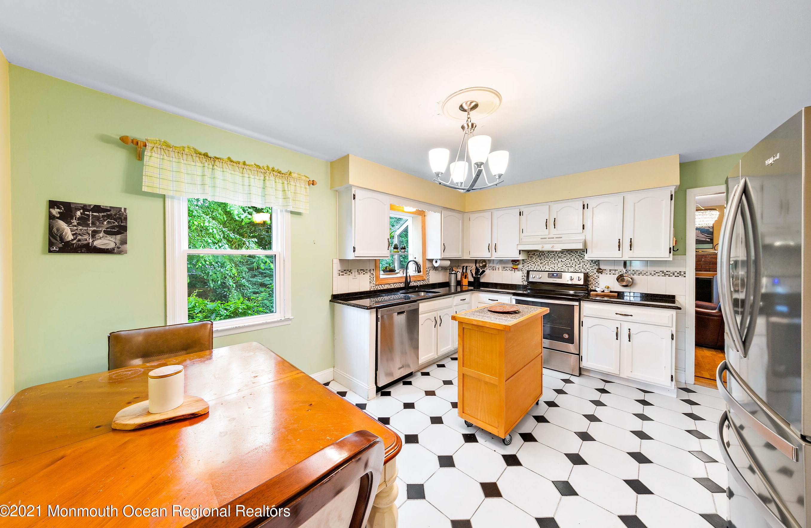 42 Hiawatha Ave, Oceanport NJ  07757-1606 exterior