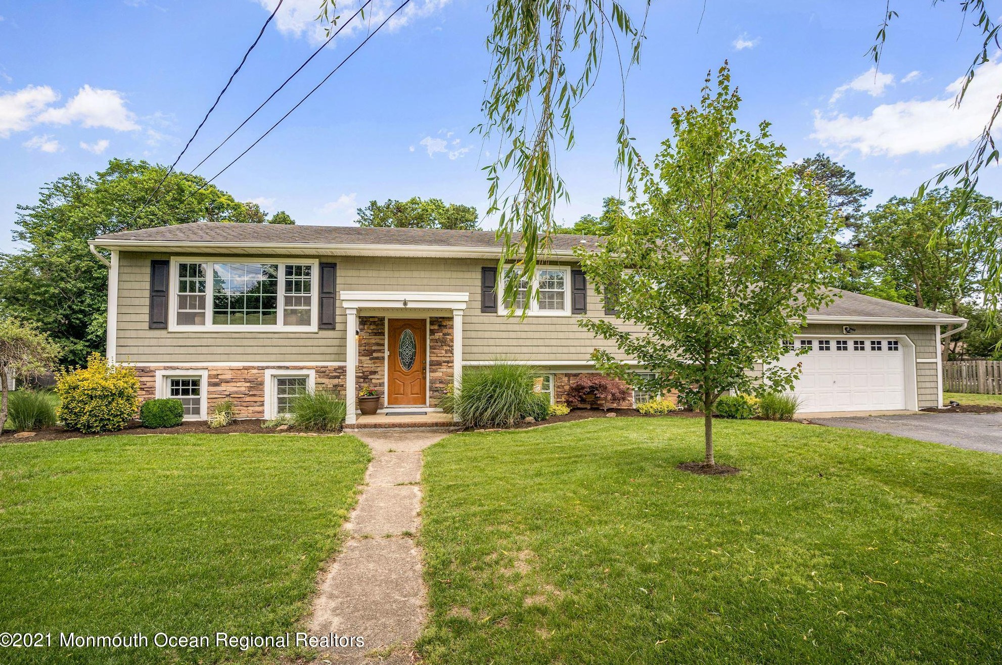 441 Lehigh Dr, Bricktown, NJ 08723