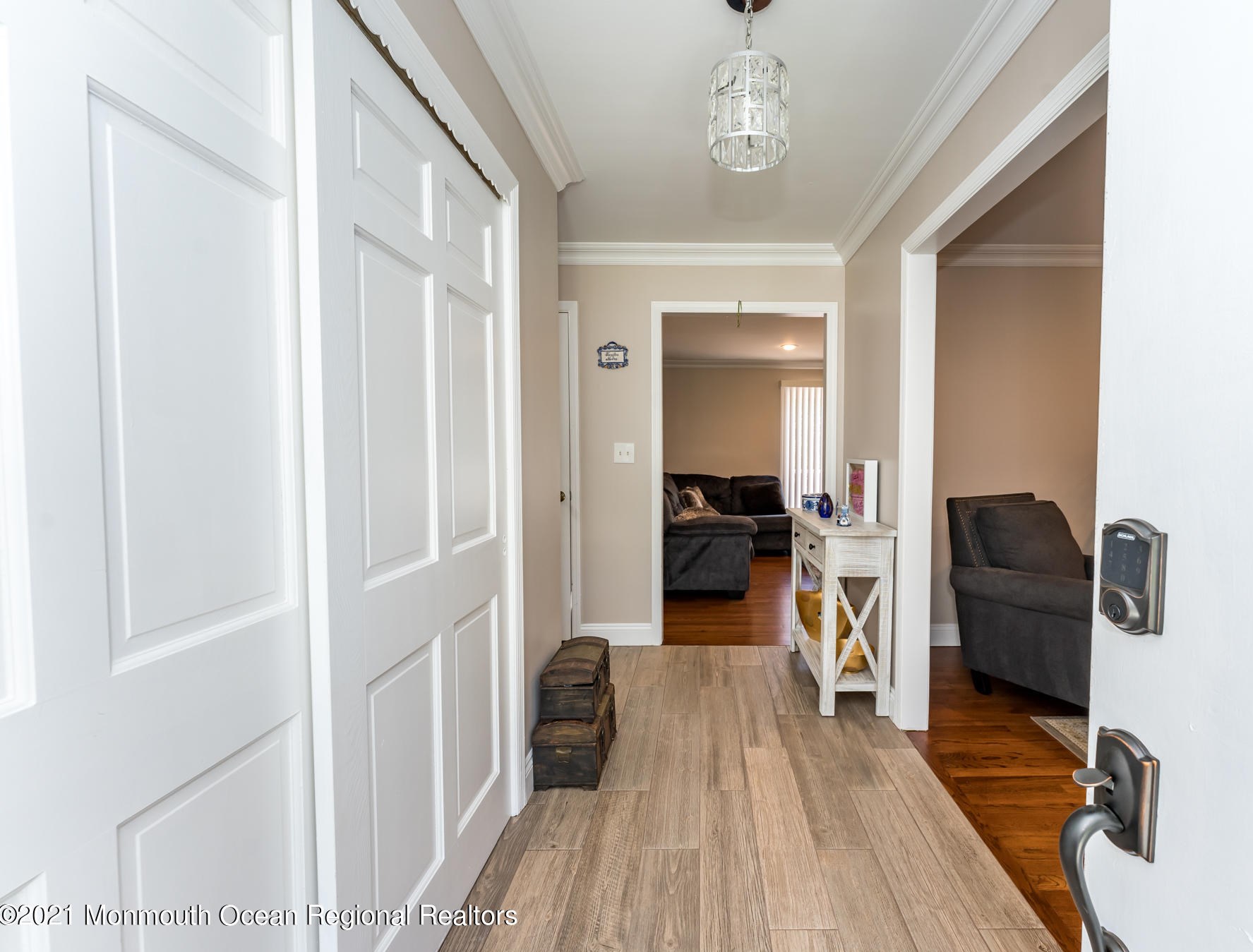 9 Emma Pl, Tinton Falls, NJ 07724