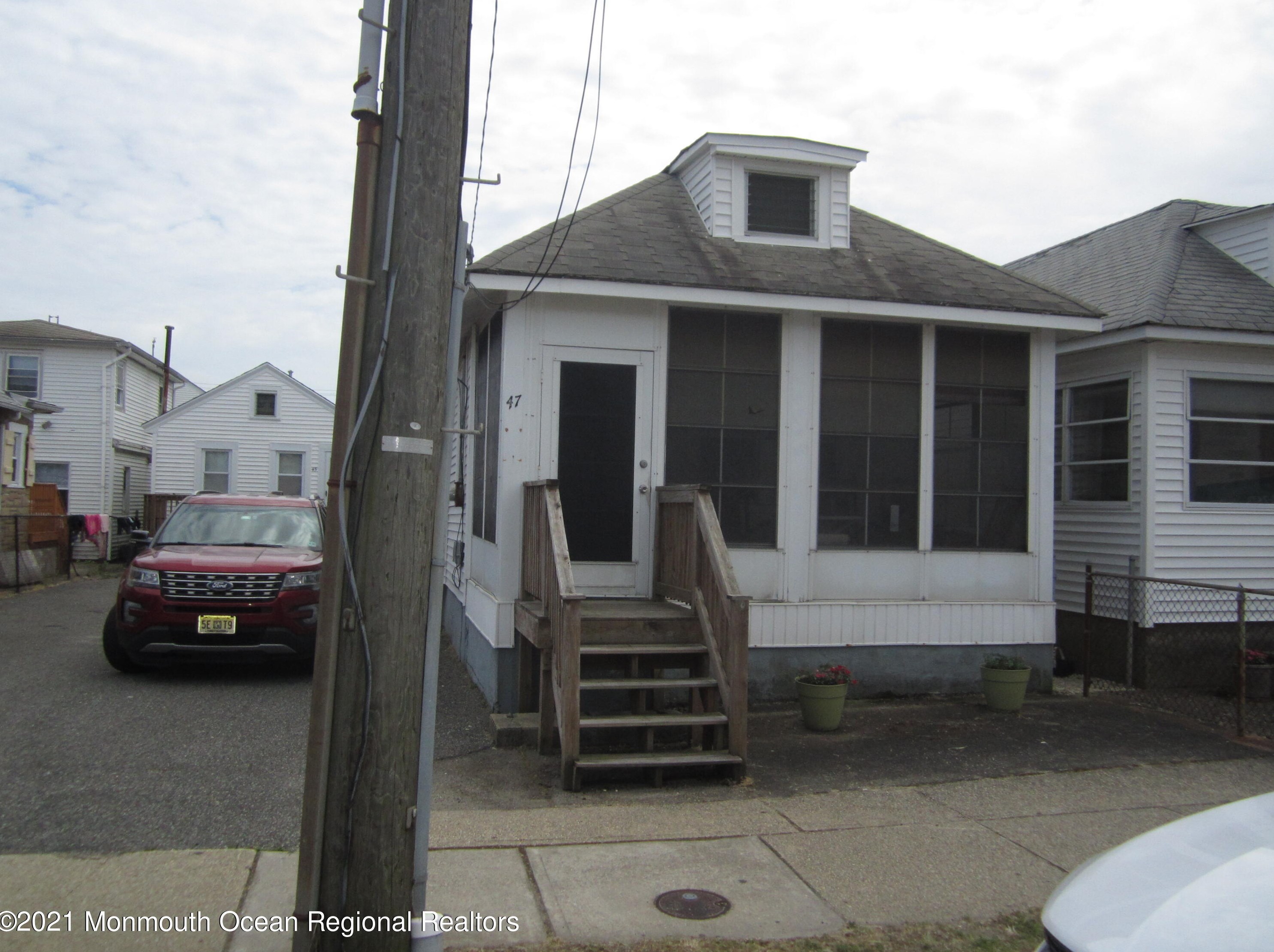 45 Lincoln Ave, Pelican Island, NJ 08751