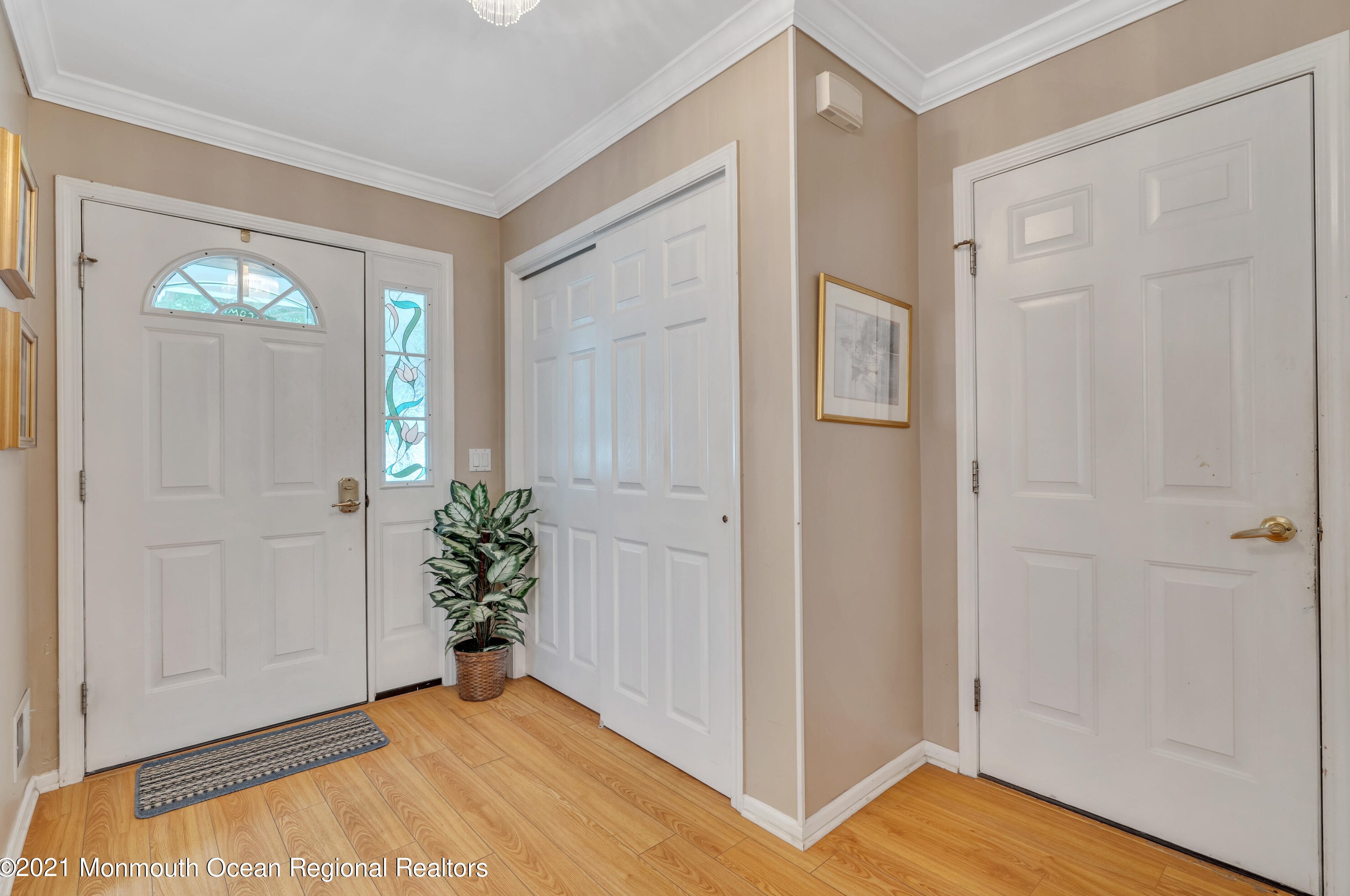 2736 Meadow Lake Dr, Toms River, NJ 08755-2532