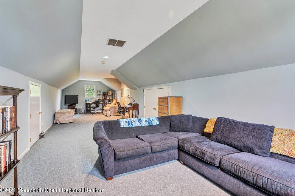 39 Church St, Wall Township NJ  08736-3430 exterior