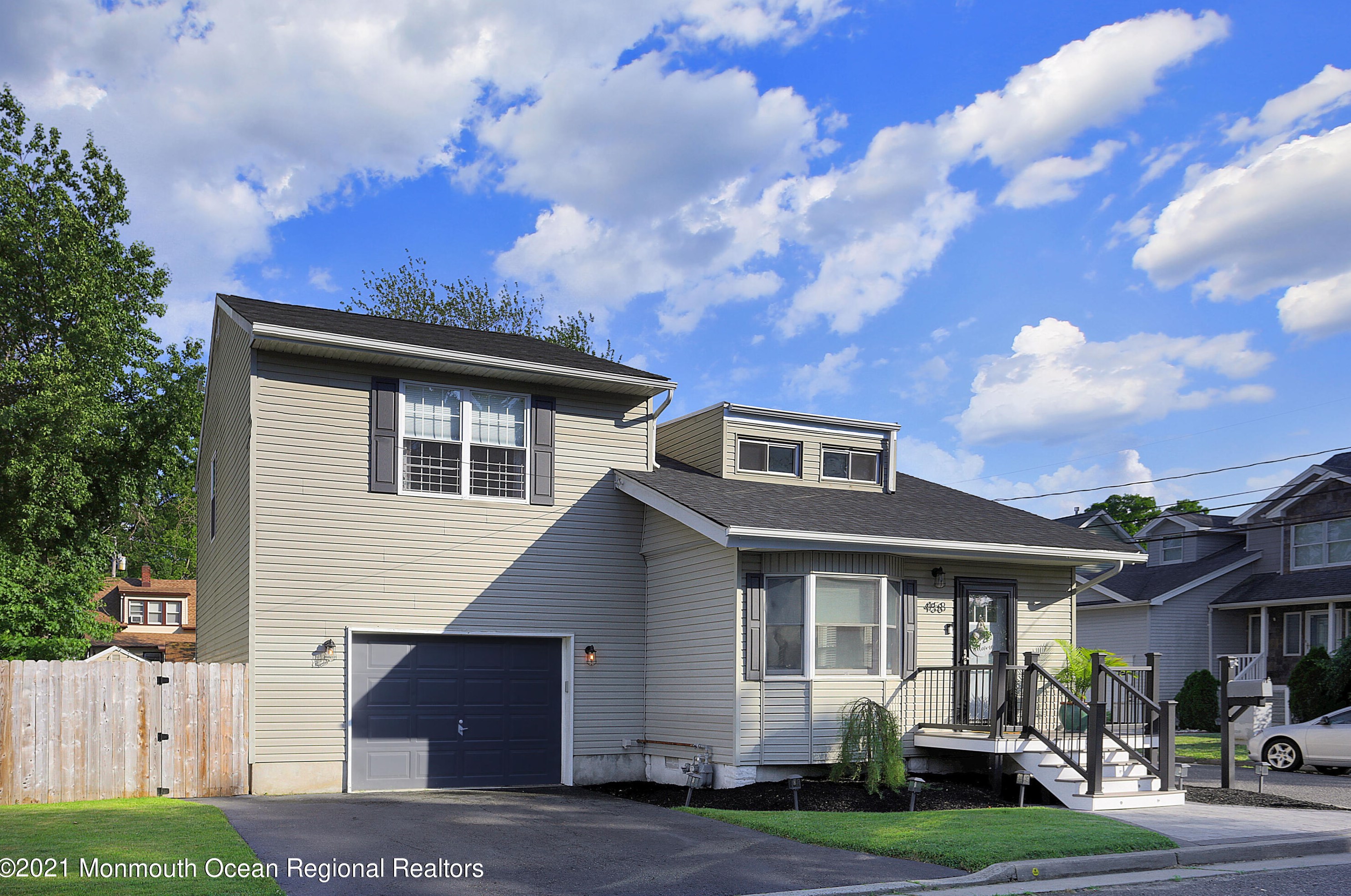 458 Center Ave, Middletown, NJ 07748