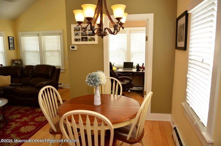 53 Taylor Ave, Middletown, NJ 07748