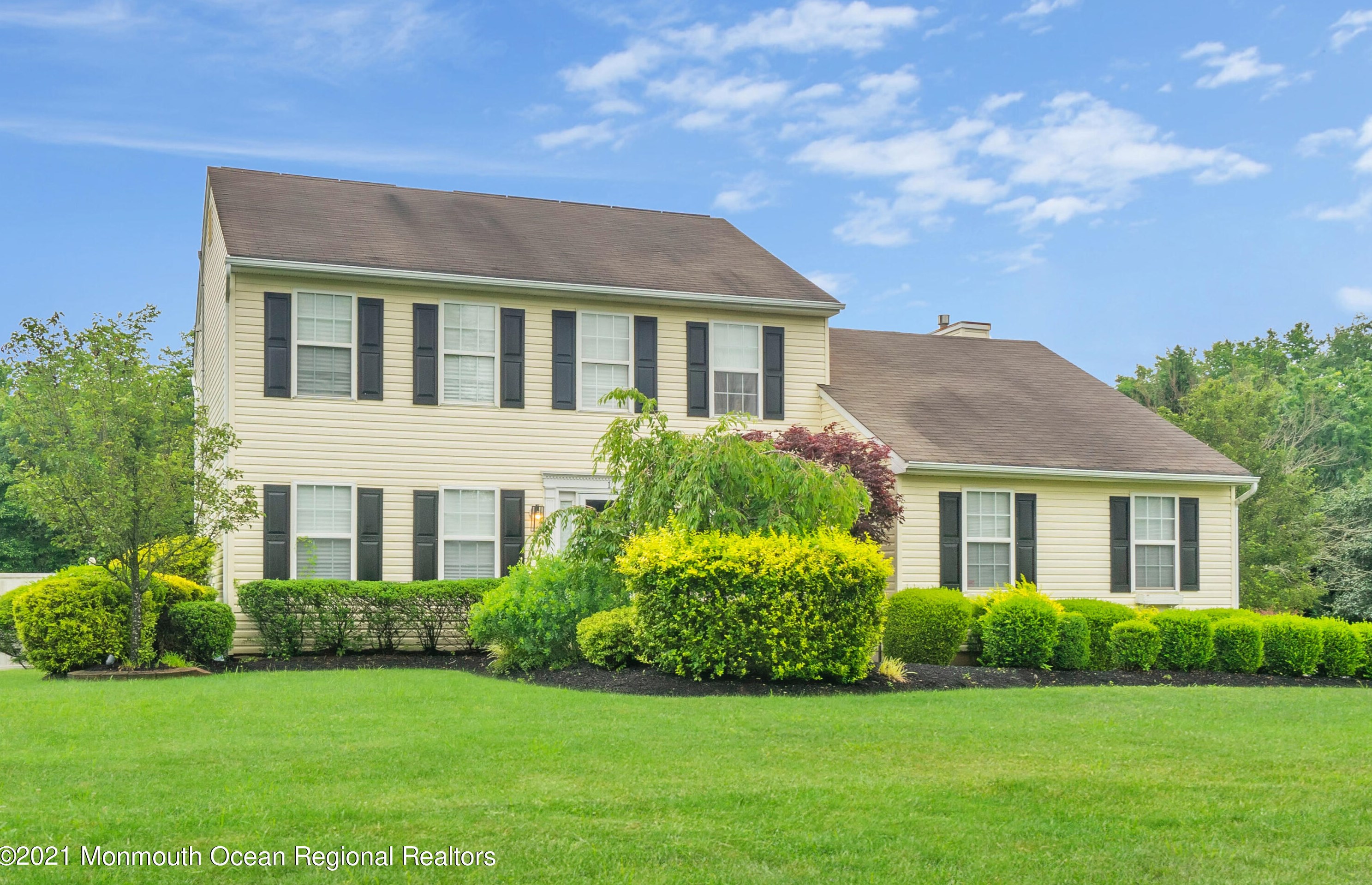 1 Dove Mill Crescent, Jackson Twp, NJ 08527