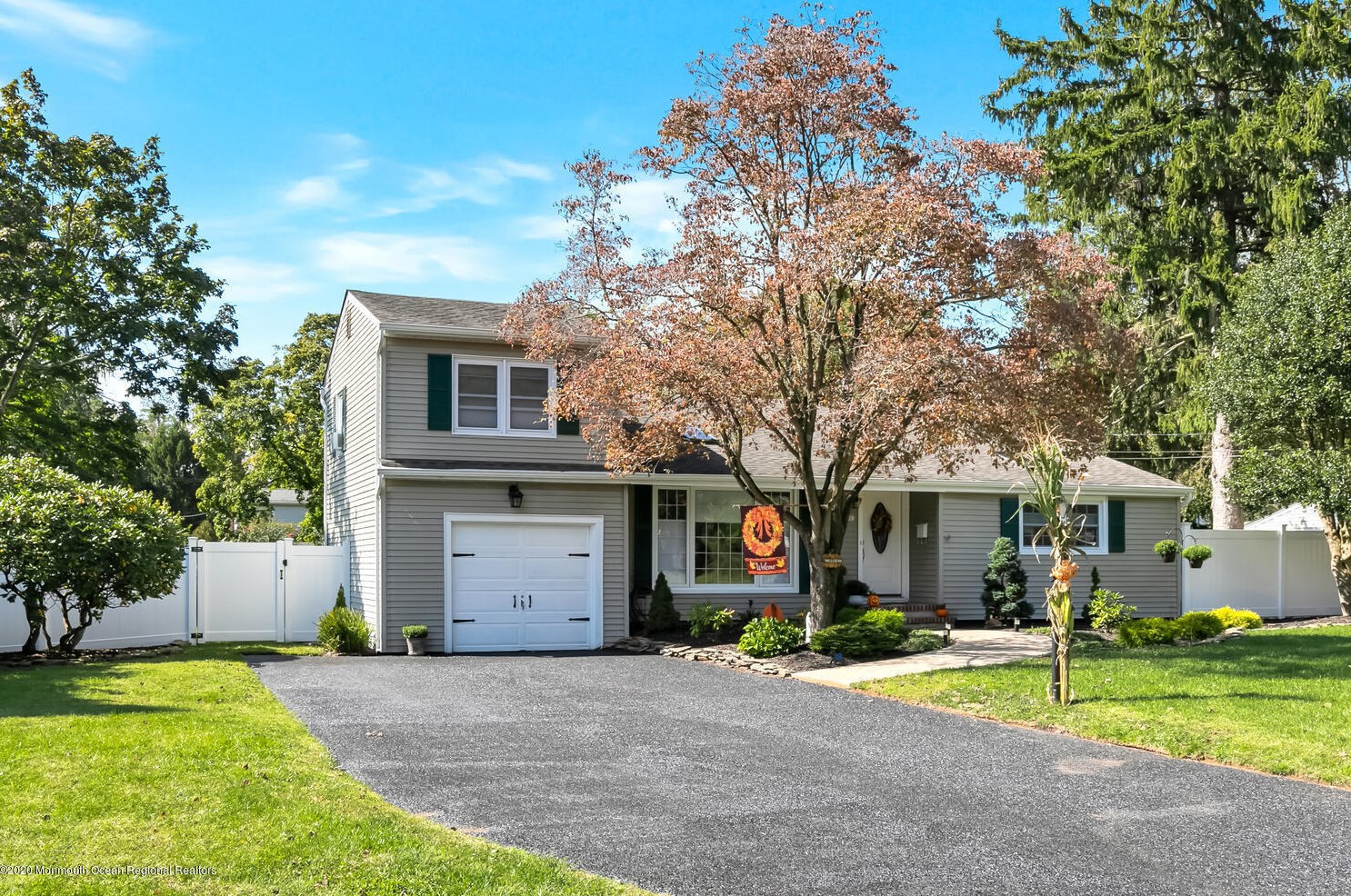 62 Manor Pkwy, Lincroft, NJ 07738