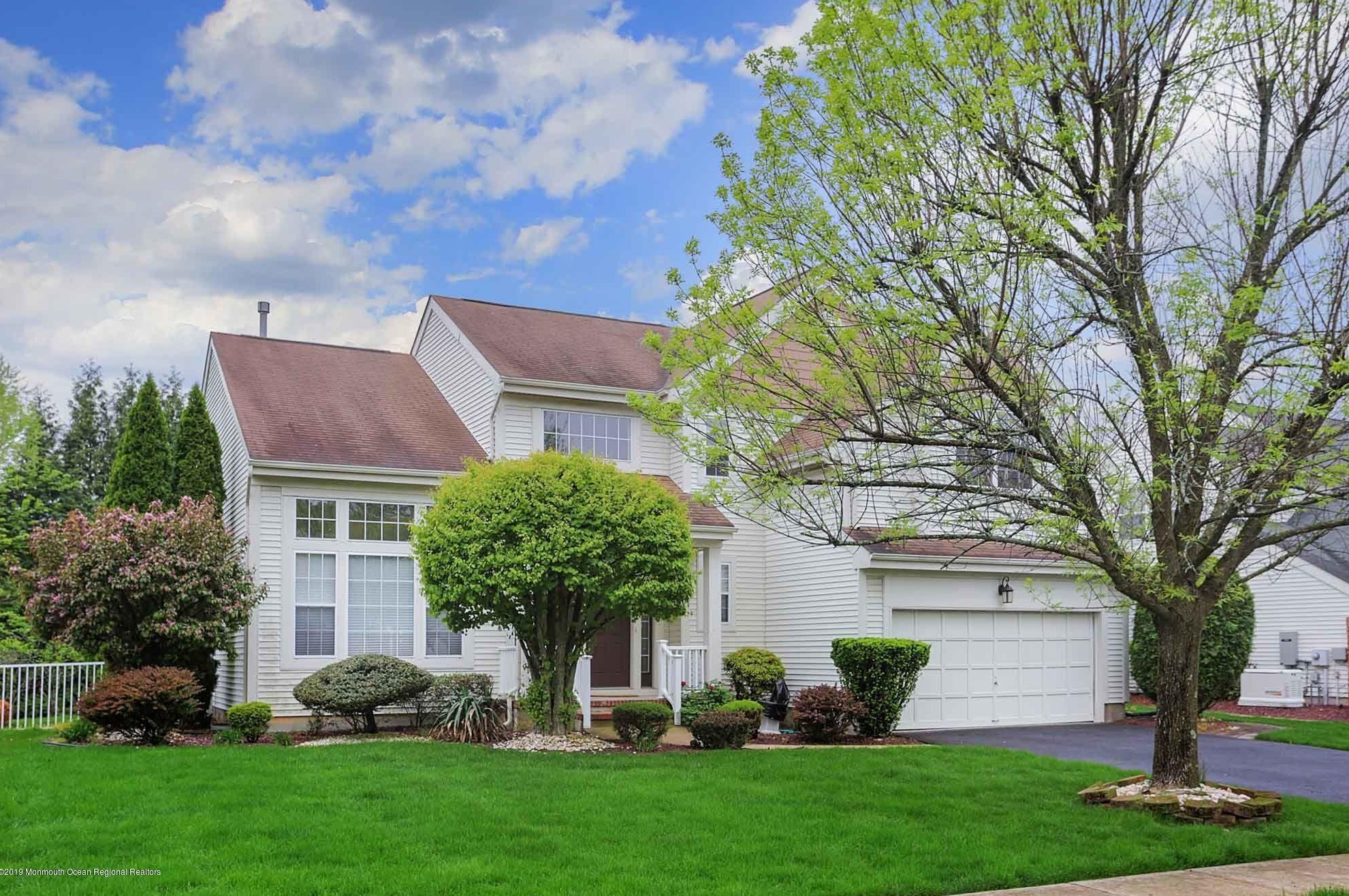 23 Yardley Manor Dr, Matawan, NJ 07747-6650
