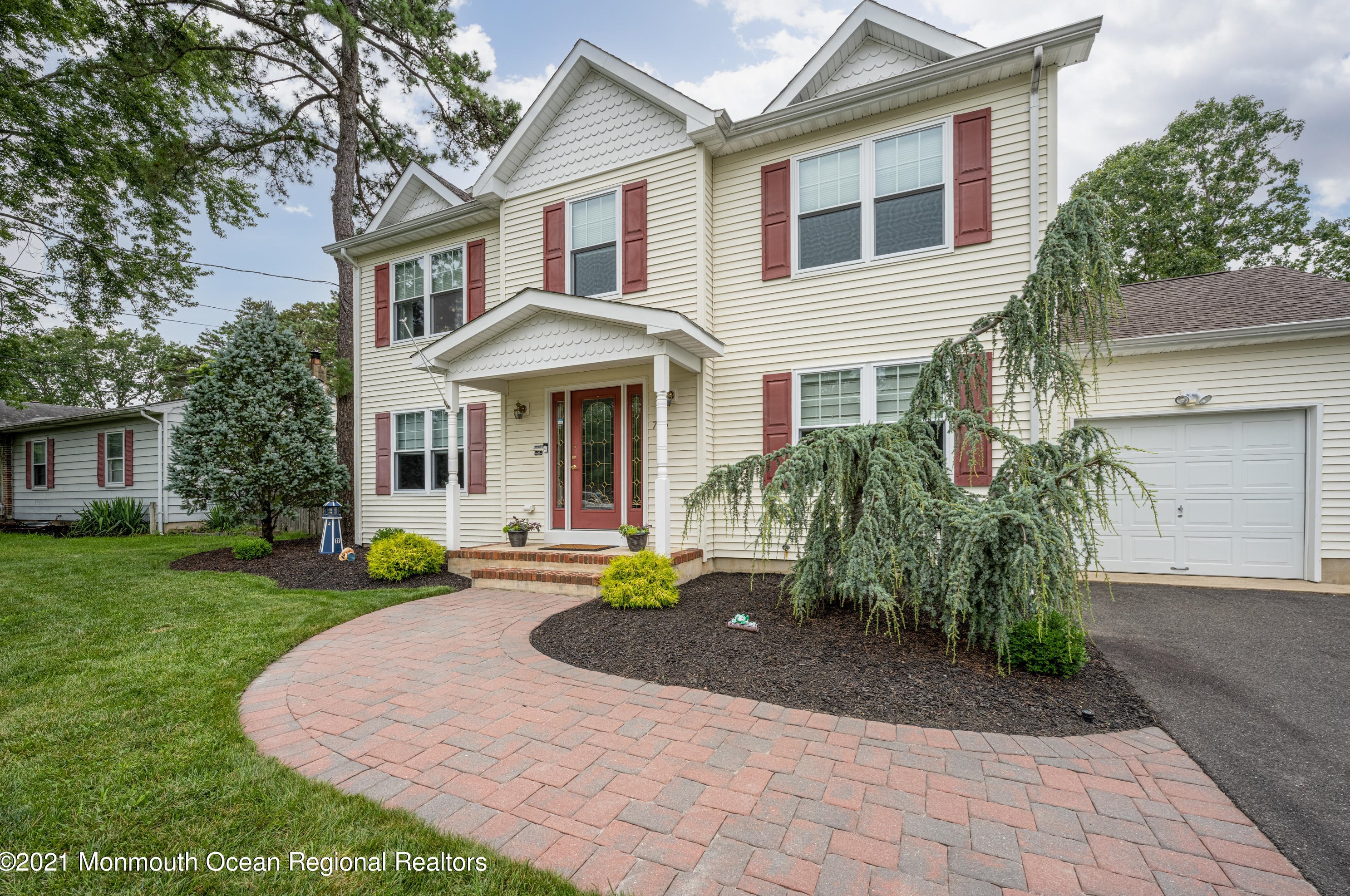 725 Broadway Blvd, Toms River, NJ 08757-2404