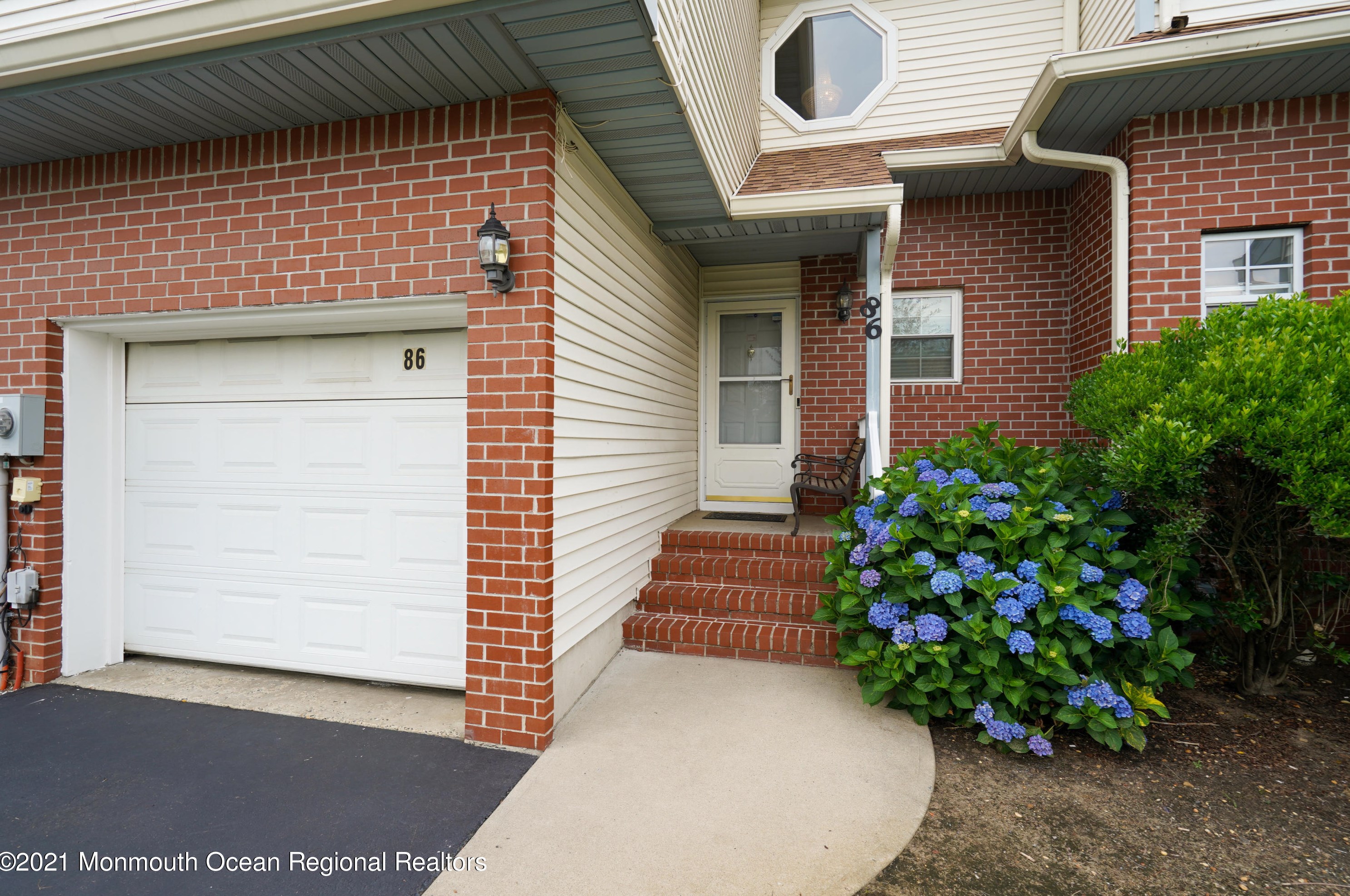 86 Drew Ct, Millstone Township, NJ 07726-5120
