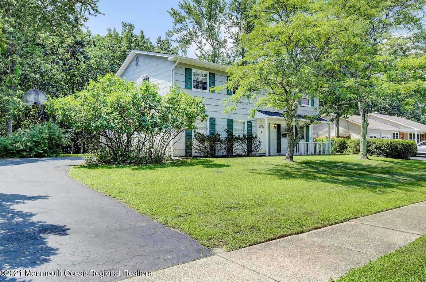 11 Livingston Dr, Wall Township, NJ 07731-2020