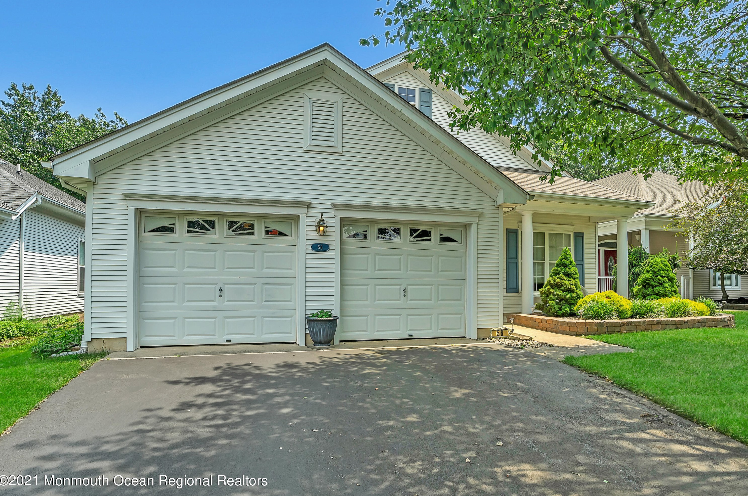 56 Springlawn Dr, Lakewood, NJ 08701