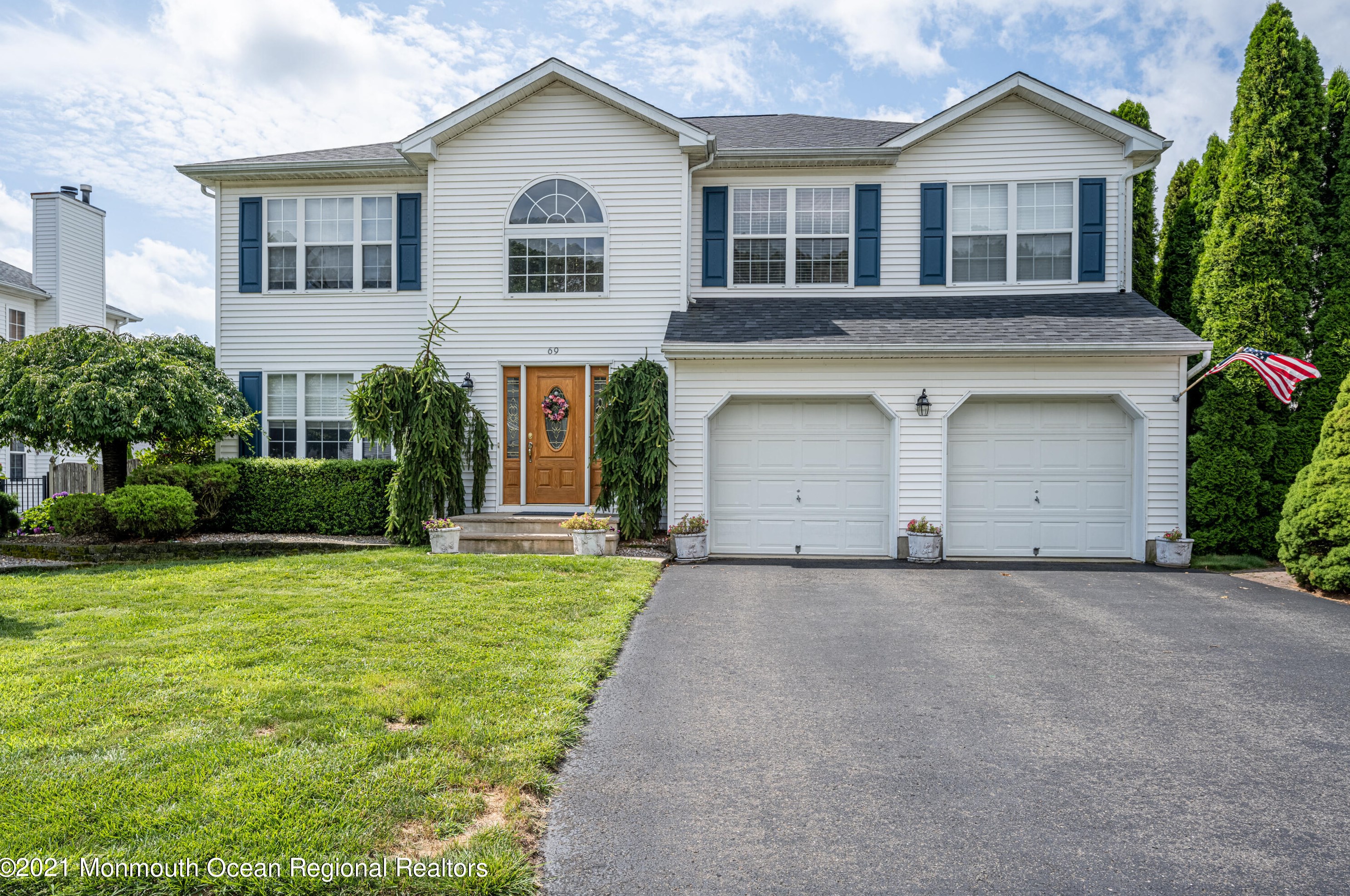 69 Diamond Ln, Wall Township, NJ 07731-1874