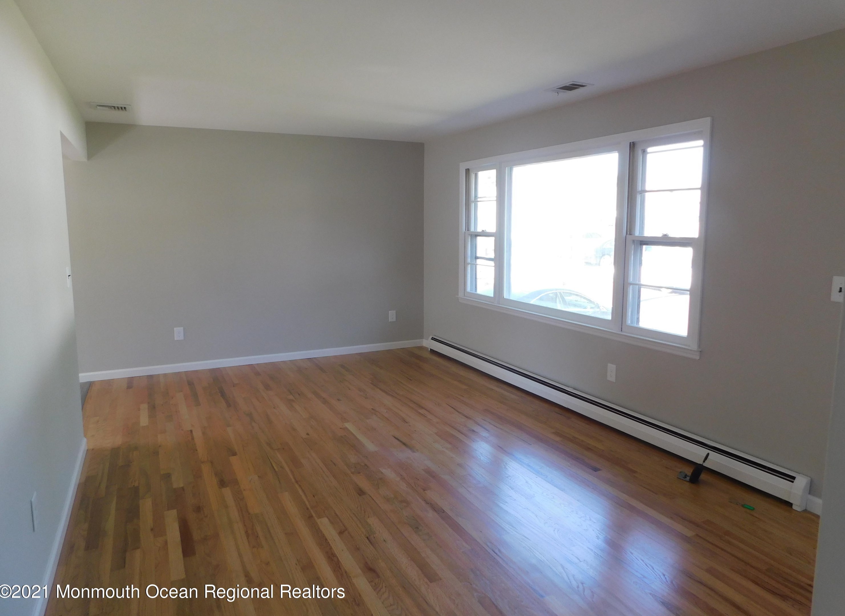 508 Garden Pl, Keyport, NJ 07735-5011