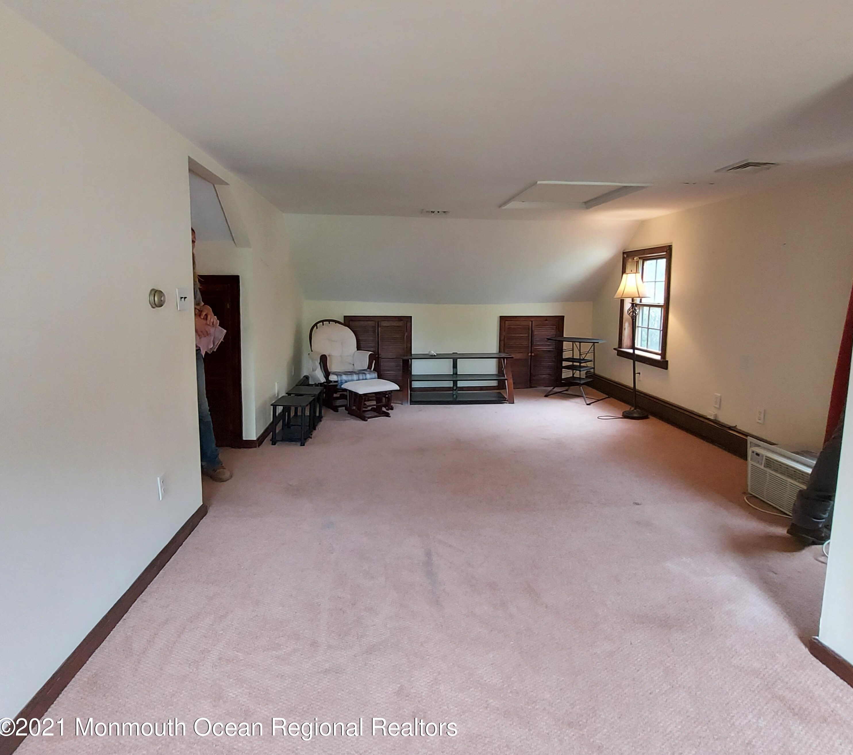 281 Long Swamp Rd, Plumsted Township, NJ 08533