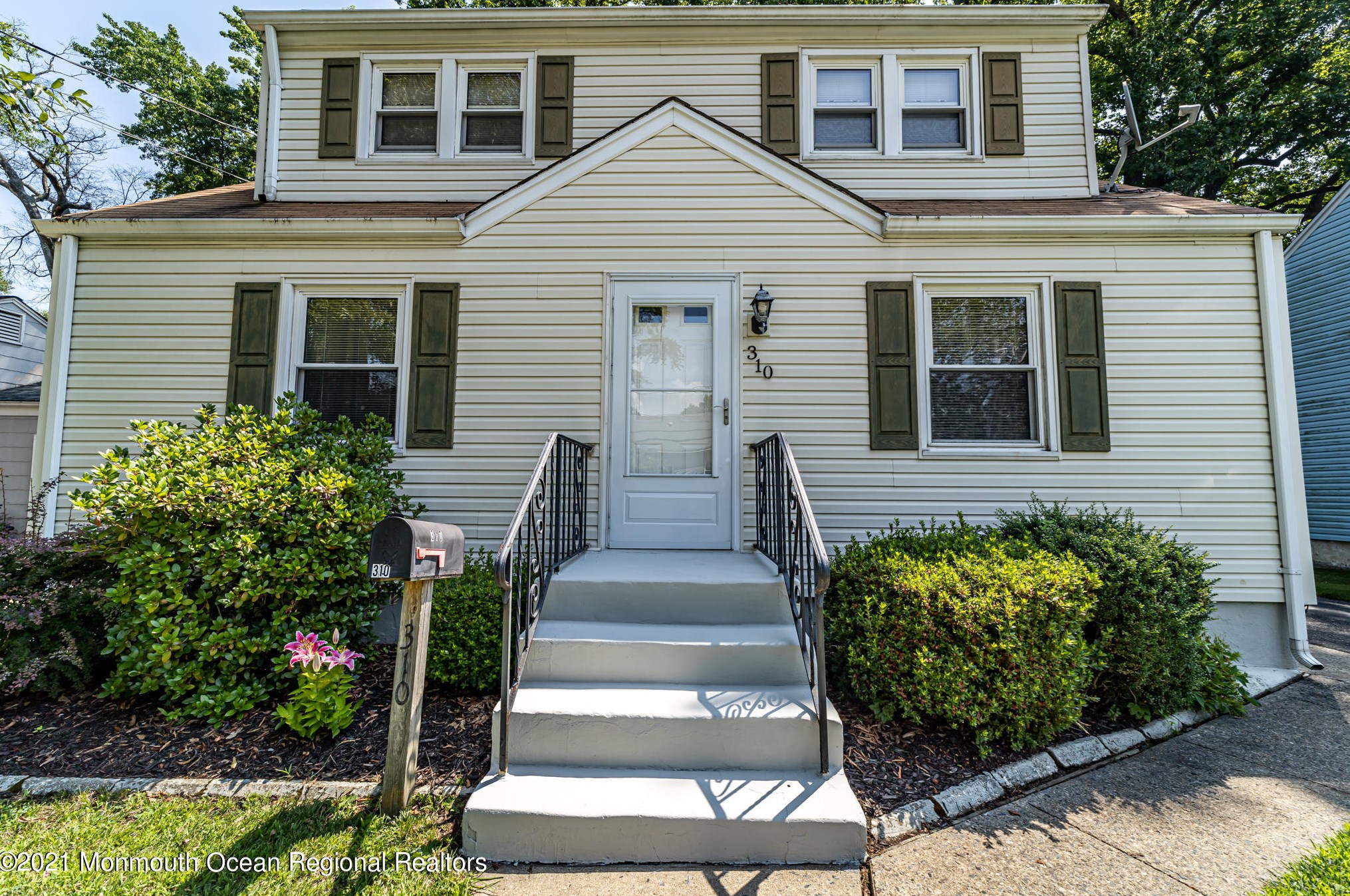 310 Laurel Ave, Ideal Beach, NJ 07734-3024