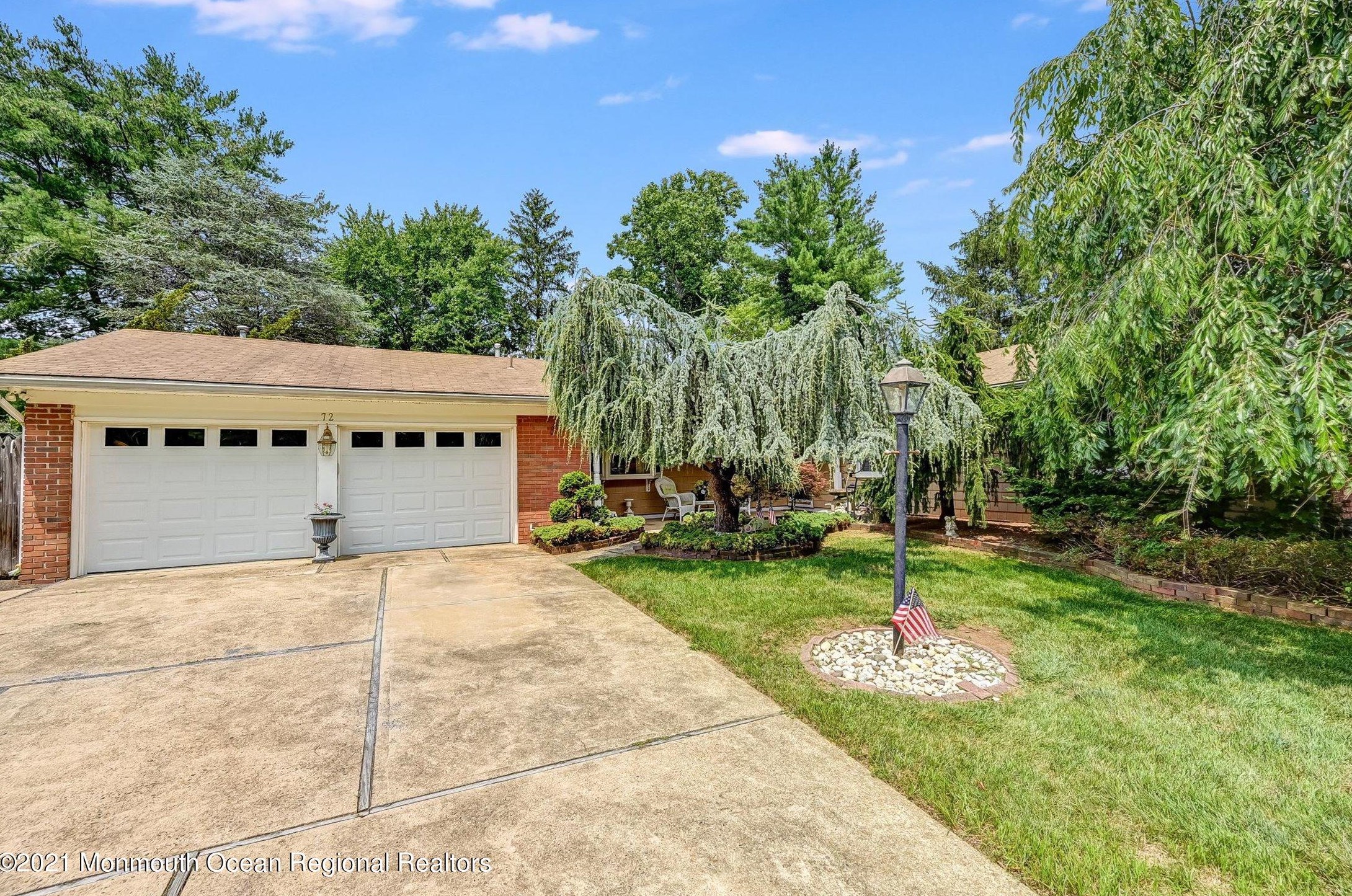 72 Knox Ln, Millstone Township, NJ 07726-2931
