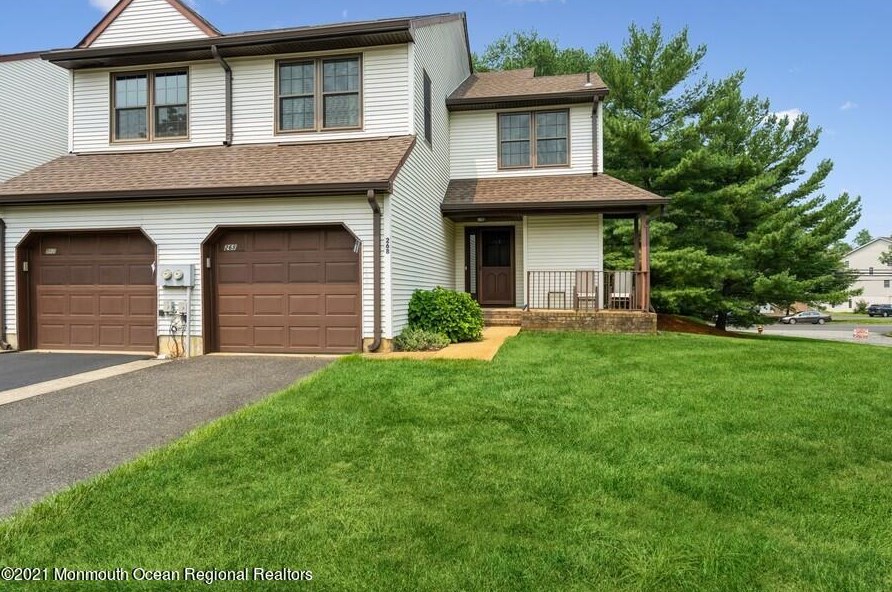 268 Longwood Dr, Millstone Township, NJ 07726-3854