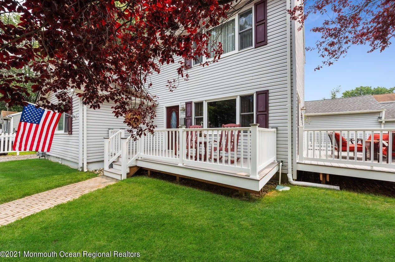 44 Dalby Pl, Middletown, NJ 07748