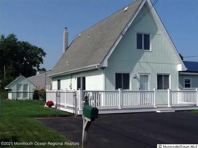 98 Queen Ann Rd, Bricktown, NJ 08723