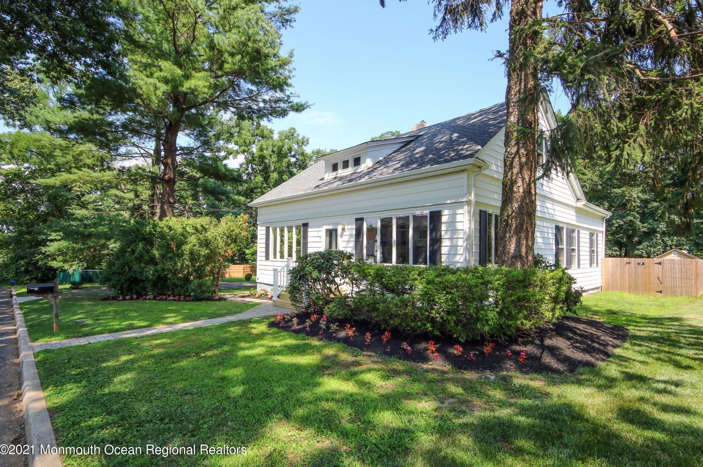 450 7th Ave, Atlantic Highlands, NJ 07716