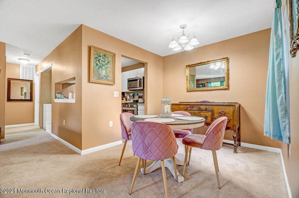 201 Daffodil Dr, Jackson Twp, NJ 08527