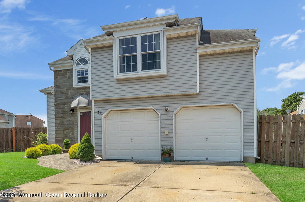 34 Kentucky Way, East Freehold, NJ 07728