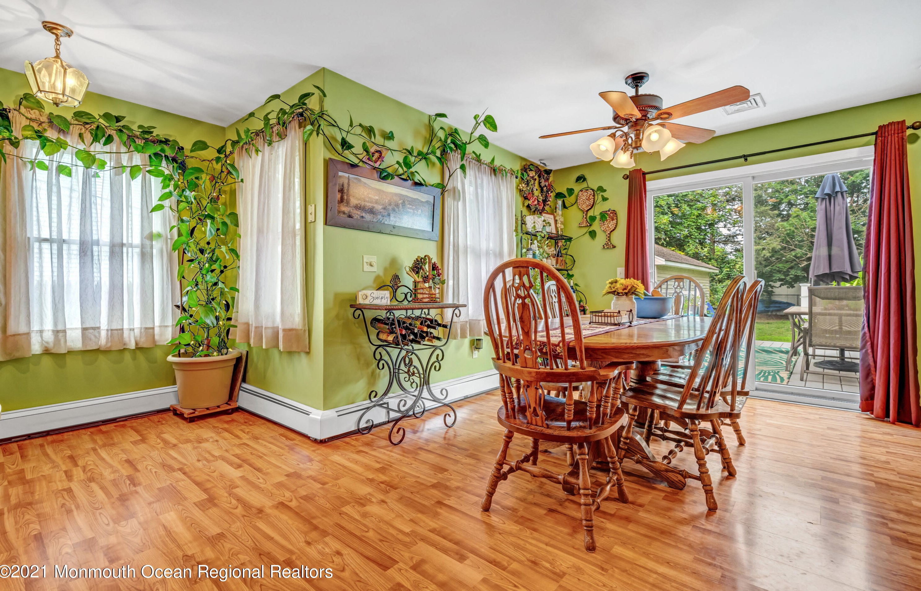 114 Dickinson Ave, Toms River, NJ 08753-7756