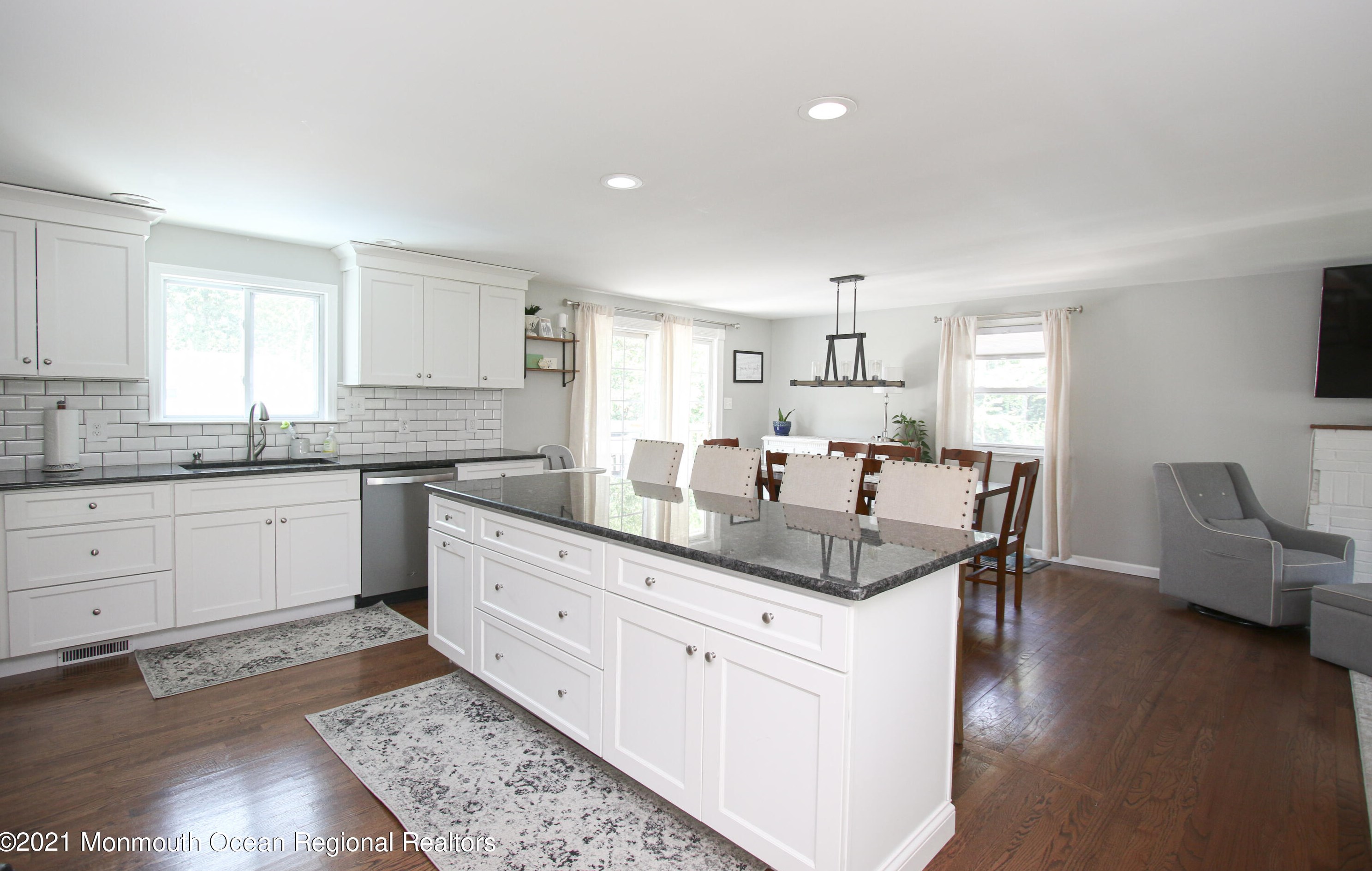 61 Lafayette Dr, Stafford Township, NJ 08050