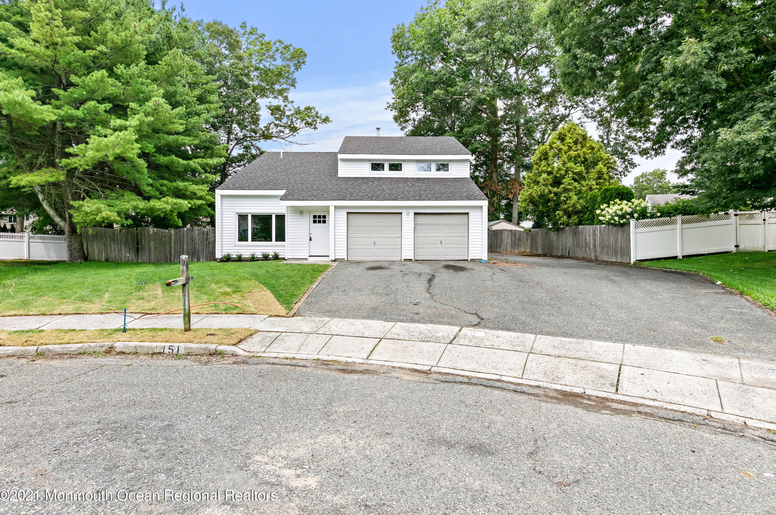 151 Huddy Dr, Toms River, NJ 08755-0913