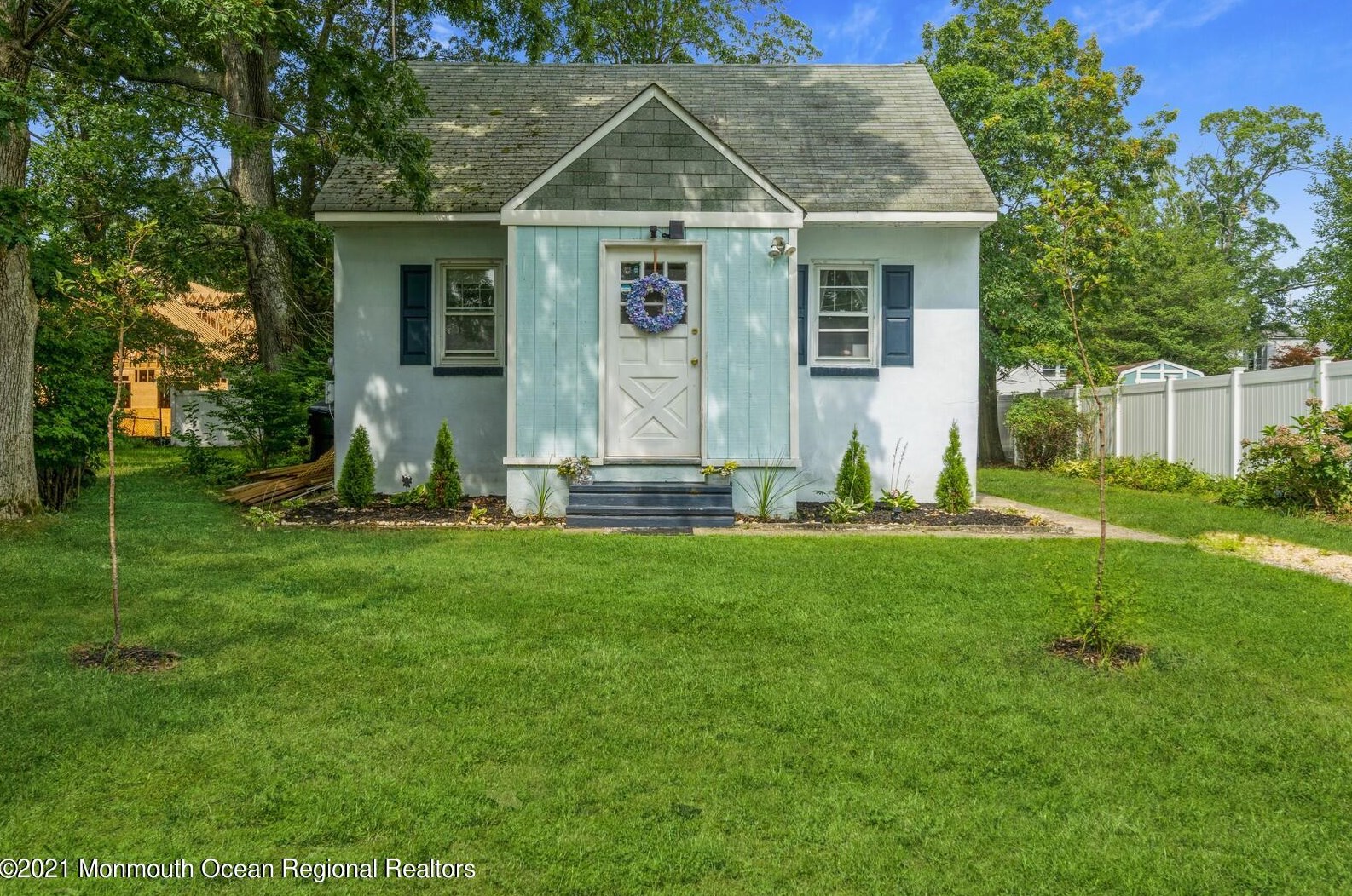 8 Bash Rd, Toms River, NJ 08753-6102