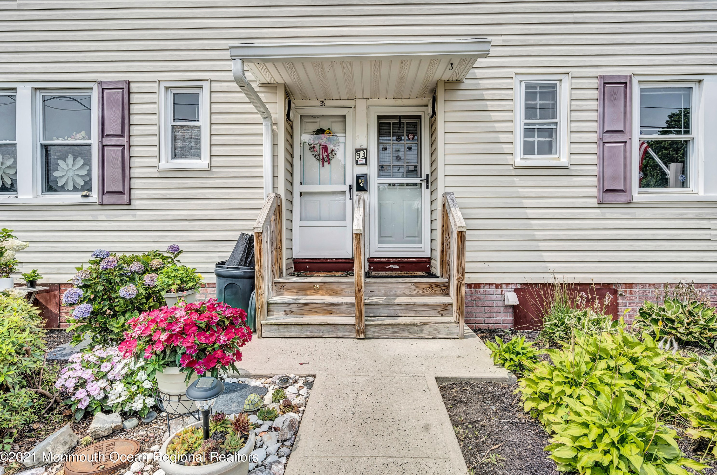 93 Barker Ave, Tinton Falls, NJ 07724