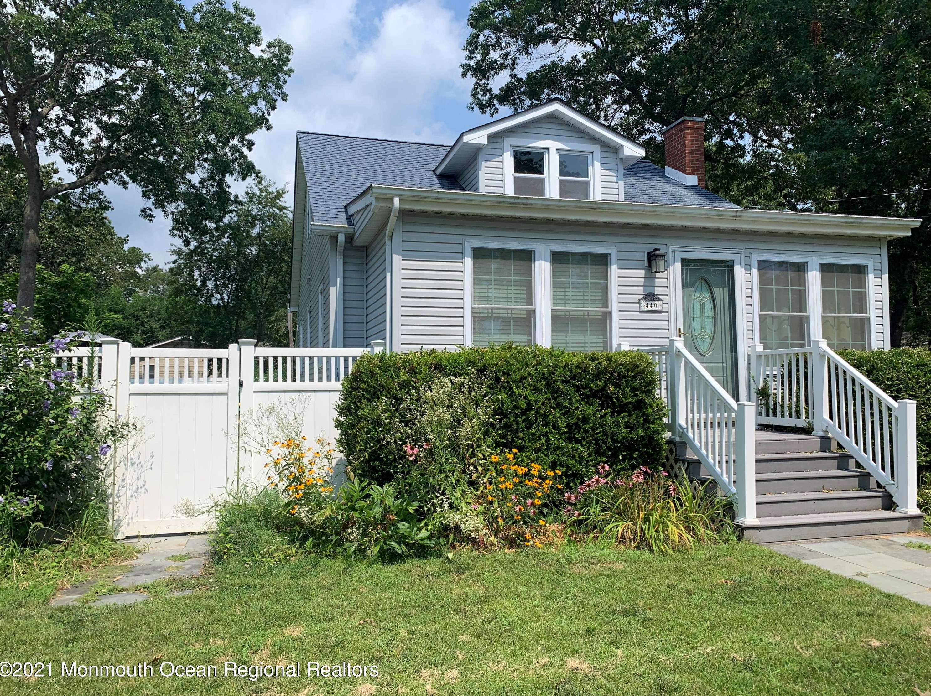 440 Penn Ave, Lacey, NJ 08731