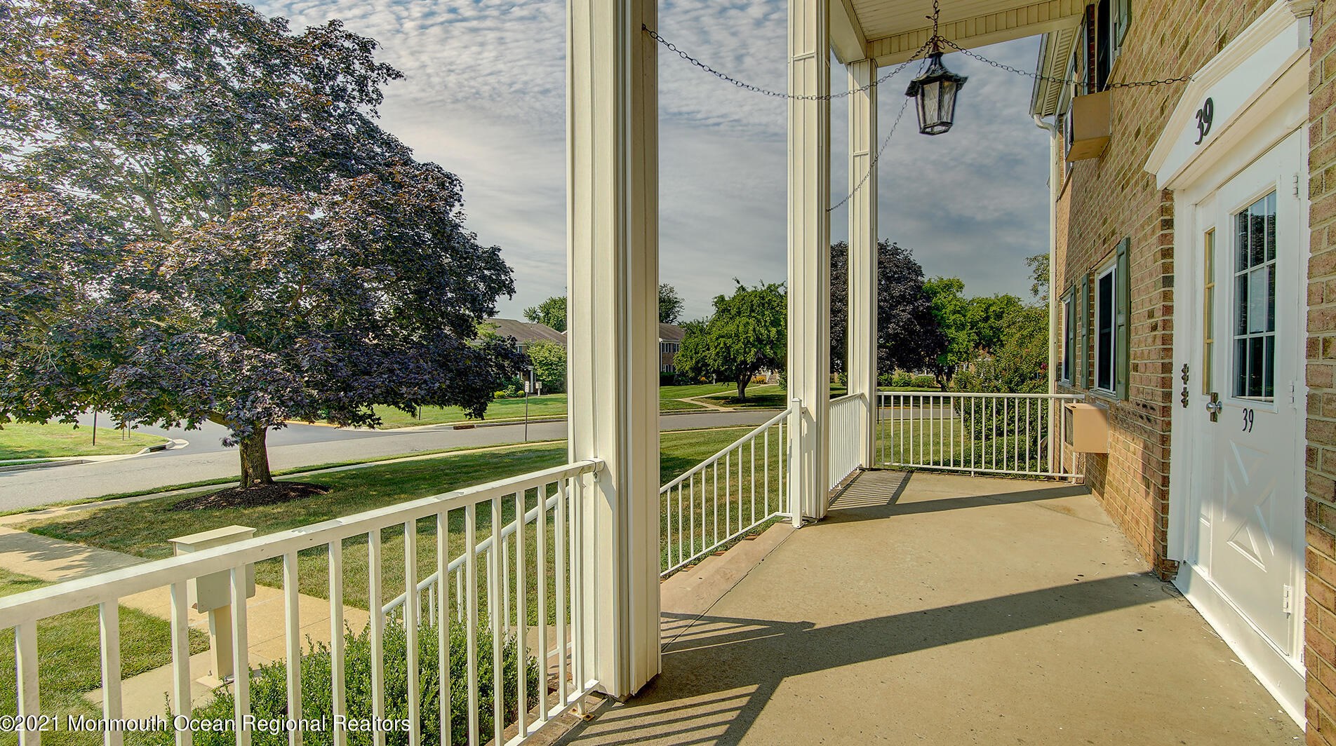 39 Manchester Ct #b, East Freehold, NJ 07728