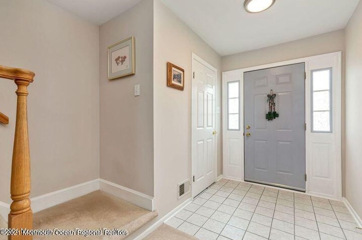 27 Haverford Ct Unit 7, East Freehold, NJ 07728