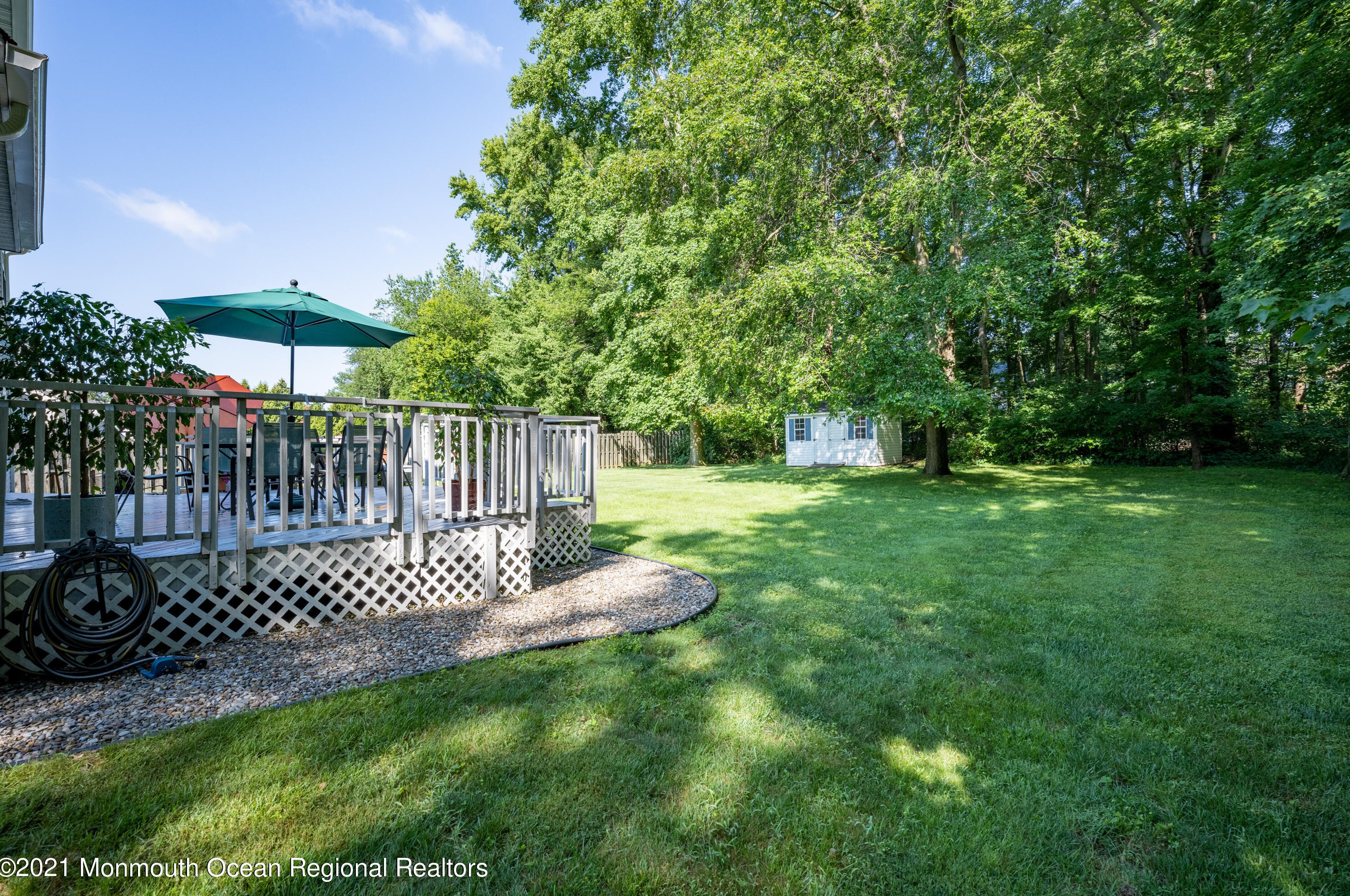 14 Merritt Ter, Matawan, NJ 07747-9658