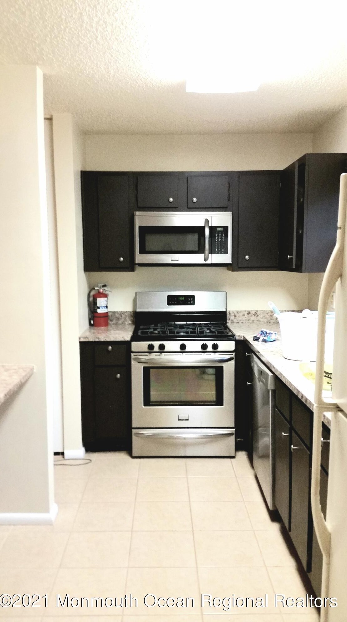 1400 Dahlia Ct, Jackson Twp, NJ 08527