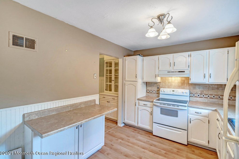 33 Shady Ln, Hardyston NJ  07419-9776 exterior