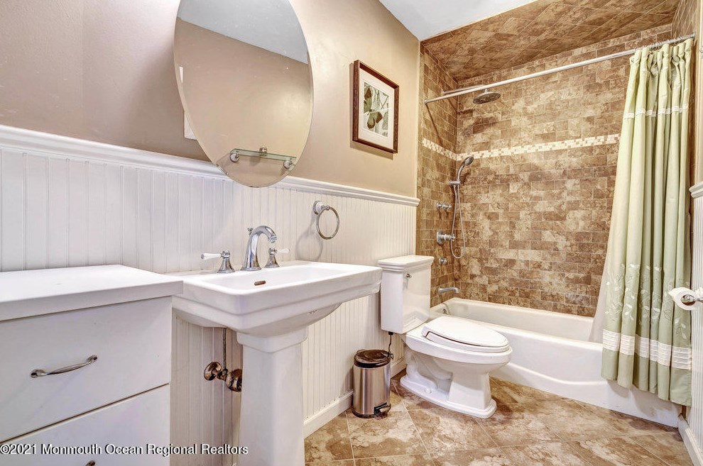 33 Shady Ln, Hardyston NJ  07419-9776 exterior