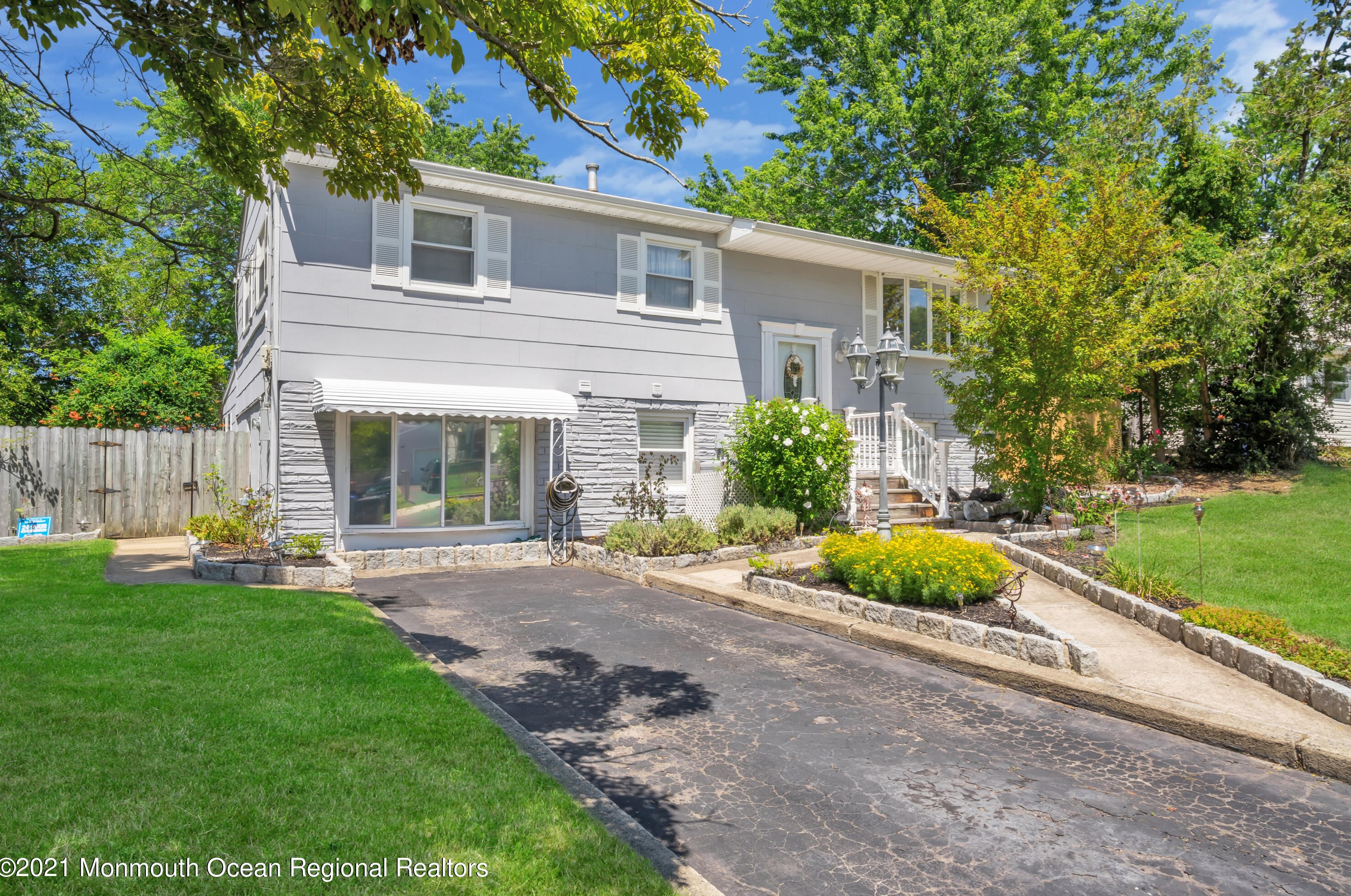 17 Woodlark Rd, Toms River, NJ 08755-4934