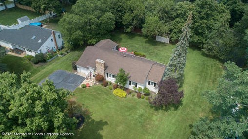 927 Leonardville Rd, Leonardo, NJ 07737