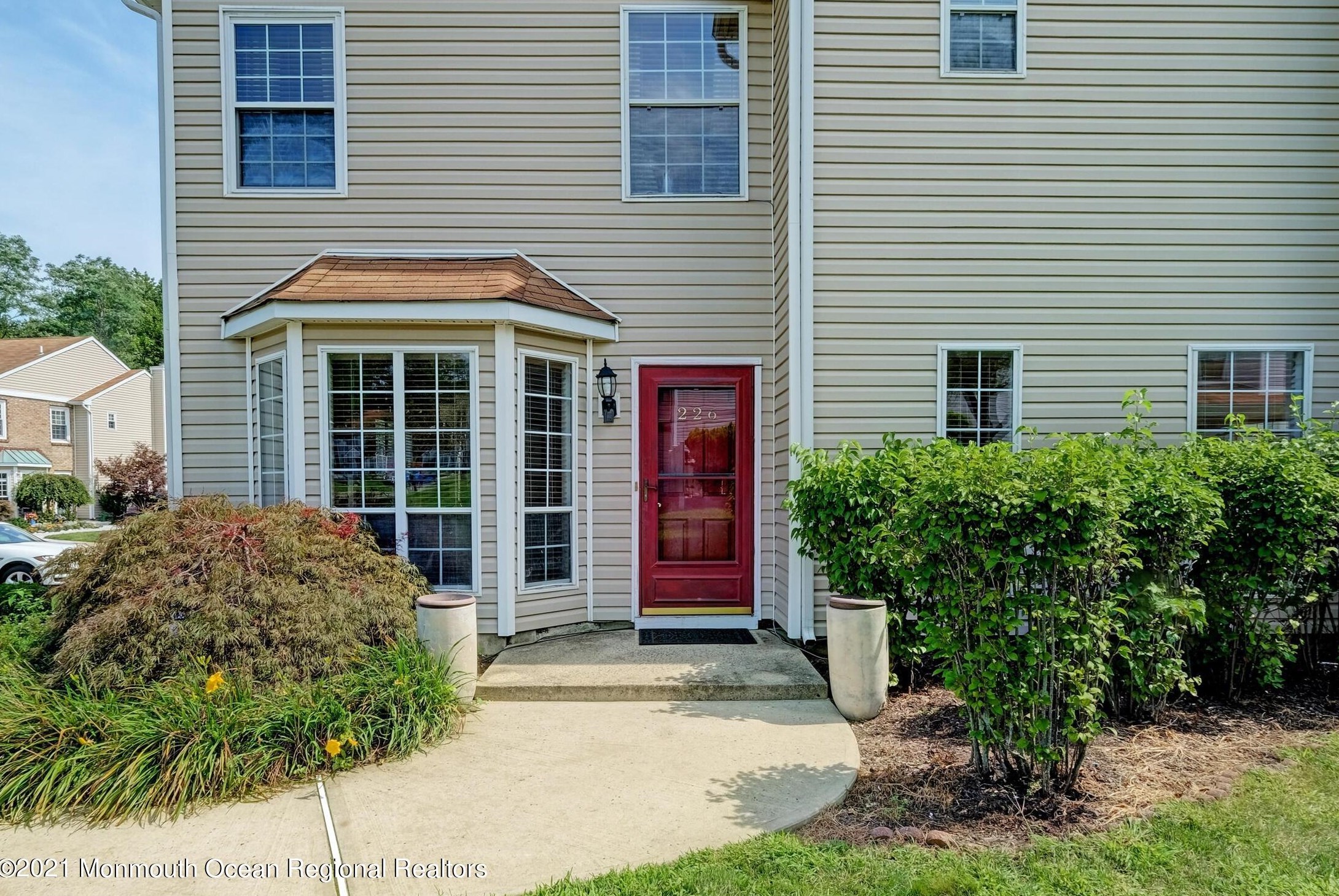 226 Teasdale Pl, Morganville, NJ 07751
