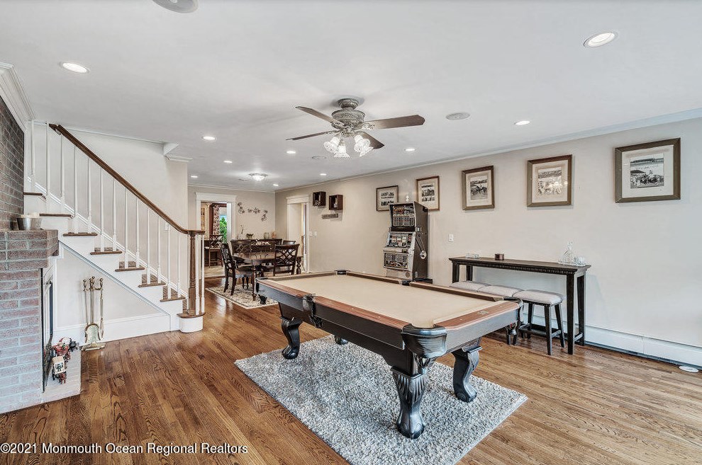 125 Monmouth Blvd, Oceanport NJ  07757-1621 exterior