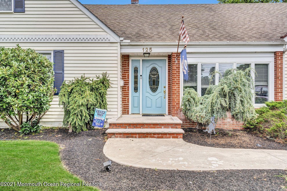 125 Monmouth Blvd, Oceanport, NJ 07757-1621