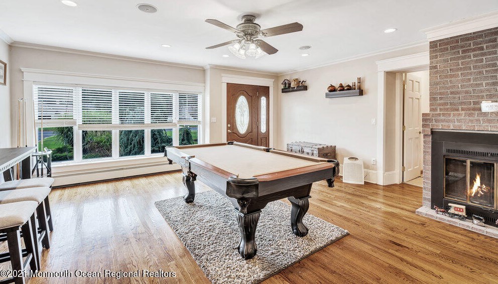 125 Monmouth Blvd, Oceanport NJ  07757-1621 exterior