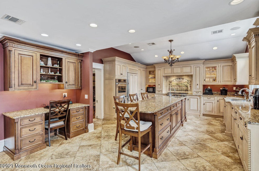 125 Monmouth Blvd, Oceanport NJ  07757-1621 exterior